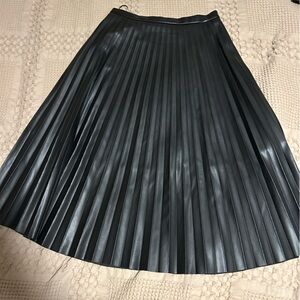 Black leather pleated skirt